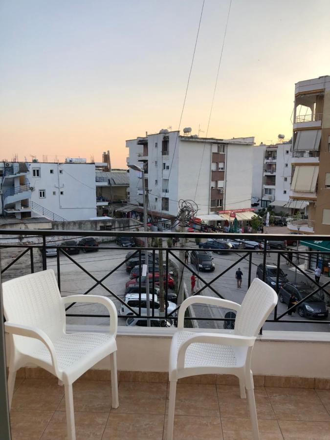 Center Hotel Pirro Himare Exterior photo