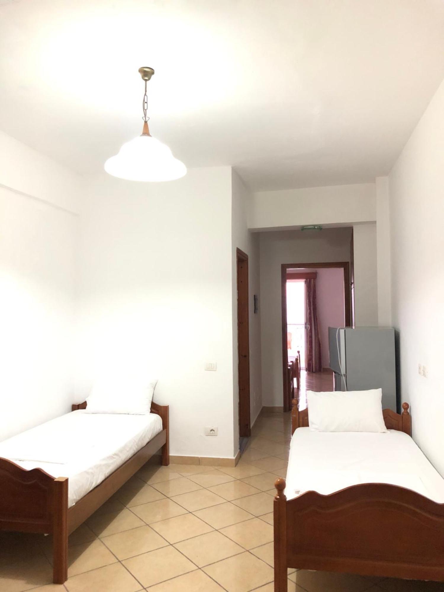 Center Hotel Pirro Himare Exterior photo